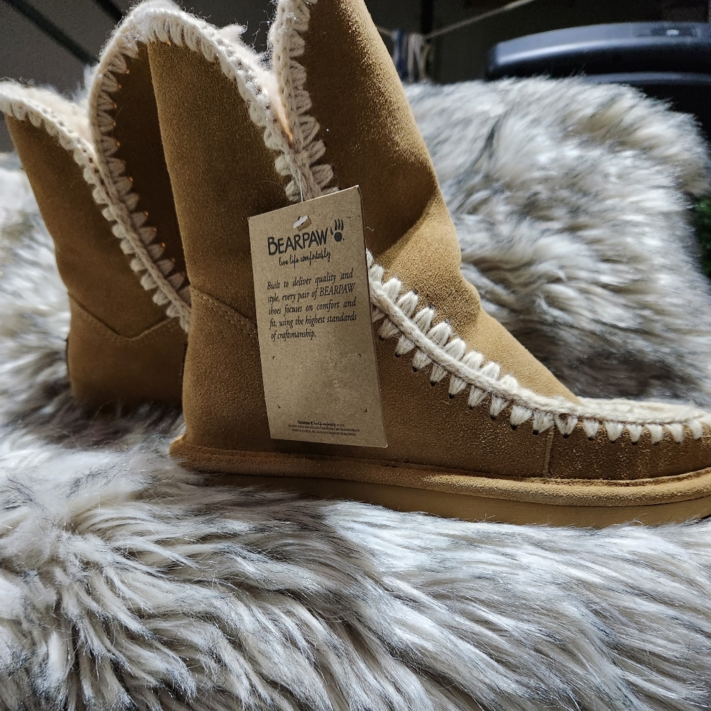 BearPaw Women's Iced Coffee, Star Suede Winter Boots Size 7 NeverWet Technology